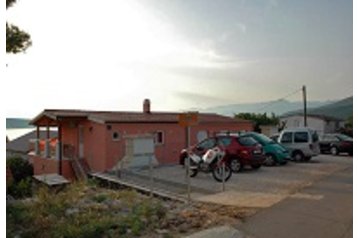 Šeiminis pensionas Karin Gornji 5